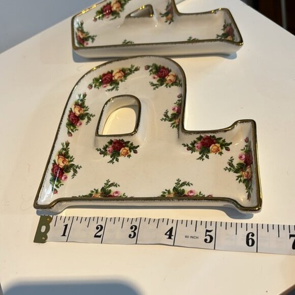 Royal Albert “old country roses” set of 2 letter dishes “A” “P” - Picture 6 of 7